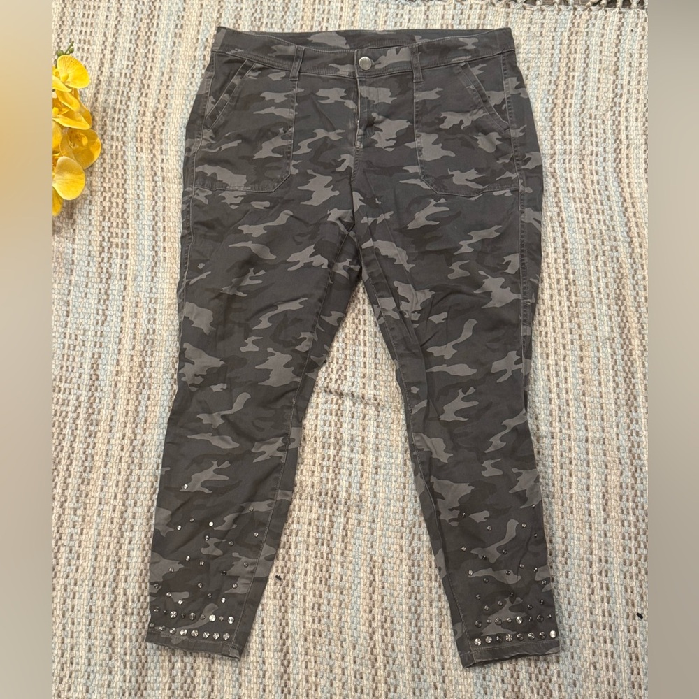 Lane Bryant Camo Pants Womans Size 18